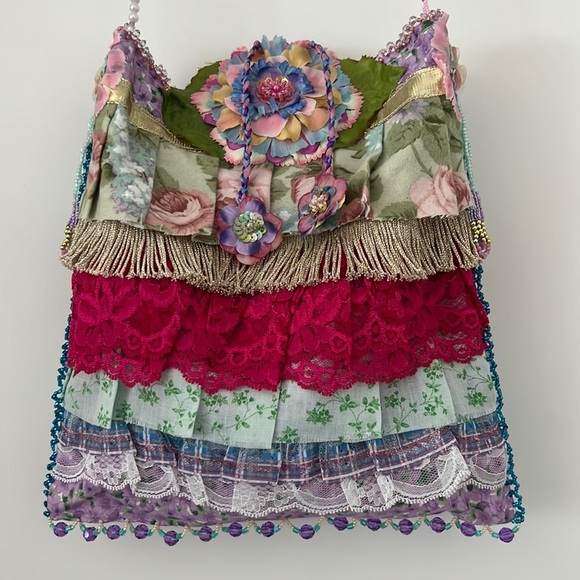 debbie klein’s designs ASPEN CO Handbags - # 50 NWT Vintage Bag w/ Ruffles Hand-made Hand-beaded in Aspen CO ROSETTES​